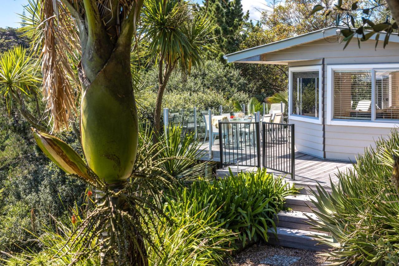 Tawa Cottage - Coast & Country Oneroa Esterno foto