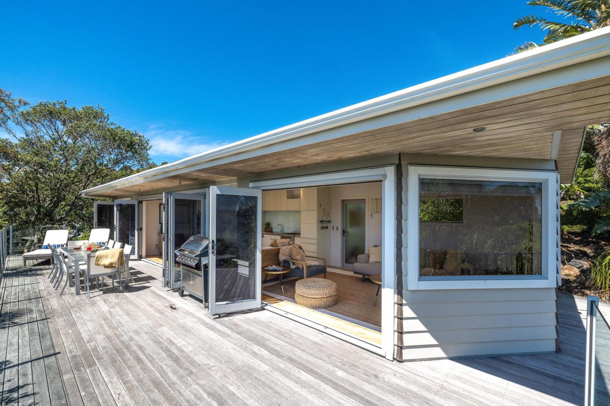 Tawa Cottage - Coast & Country Oneroa Esterno foto